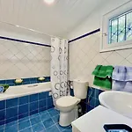 Villa Beachfront House By Dadovillas Apraos