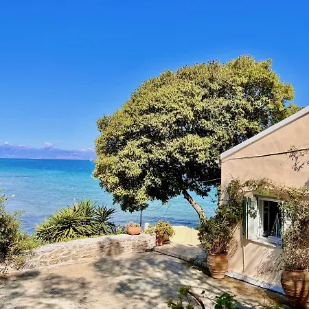 Beachfront House By Dadovillas * Apraos