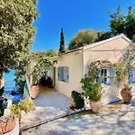 Beachfront House By Dadovillas * Apraos