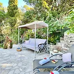 Villa Beachfront House By Dadovillas *