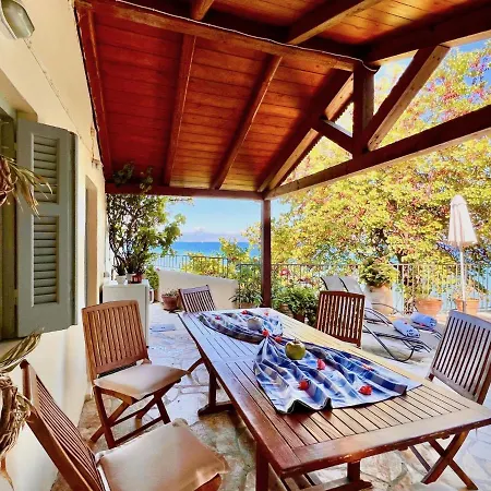 Beachfront House By Dadovillas Вилла