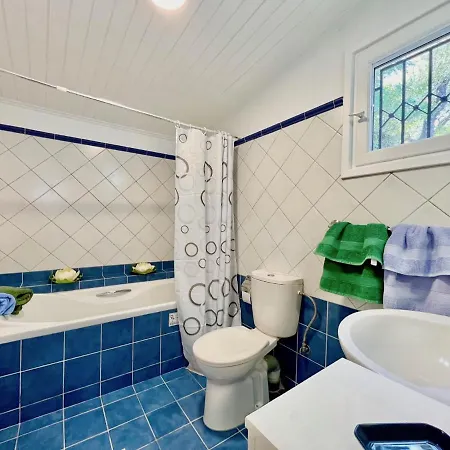 Вилла Beachfront House By Dadovillas Апраос